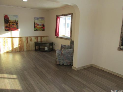 901 2nd St E, Nipawin, SK, S0E1E0 | Card Image