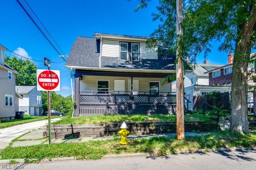 2216 10th St Sw, Akron, OH, 44314-2133 | Card Image