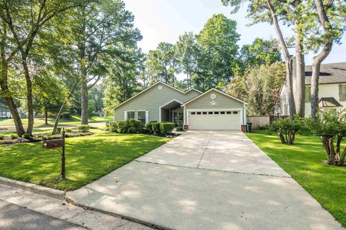 8155 Pine Crk W, Germantown, TN, 38138-4120 | Card Image