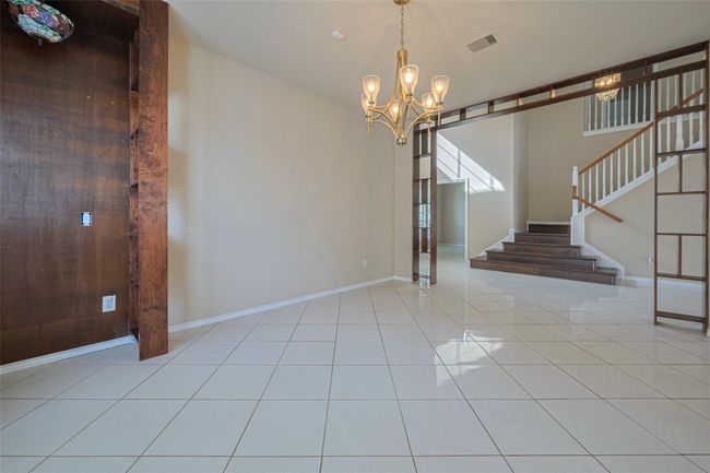 Formal Dining | Image 8
