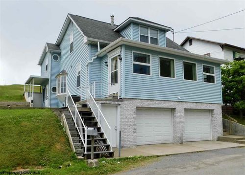 384 Gilmore St, Morgantown, WV, 26505-4654 | Card Image