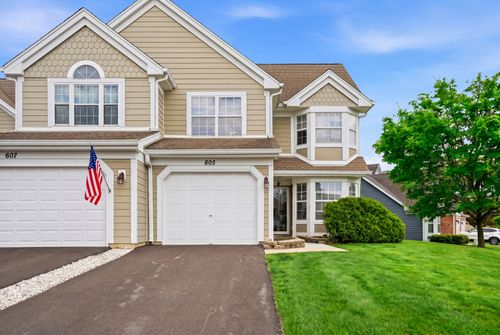 605 Kingsbridge Dr, Carol Stream, IL, 60188-4360 | Card Image