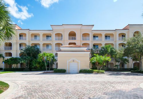 204-22 Harbour Isle Dr W, Fort Pierce, FL, 34949-2774 | Card Image