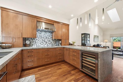 146 White Oak Drive, Santa Rosa, CA, 95409 | Card Image