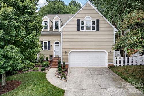 5911 Chalyce Ln, Charlotte, NC, 28270-1729 | Card Image