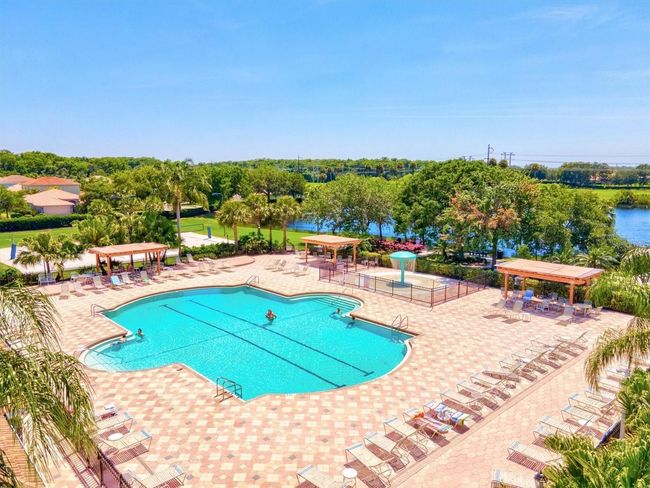8906 Stone Harbour Loop, House other with 3 bedrooms, 2 bathrooms and null parking in BRADENTON FL | Image 61