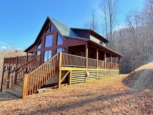 745 Buck Ridge Dr, Murphy, NC, 28906-7360 | Card Image