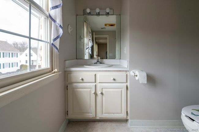 44 - 44 Dunham St, Condo with 2 bedrooms, 3 bathrooms and null parking in Wethersfield CT | Image 16