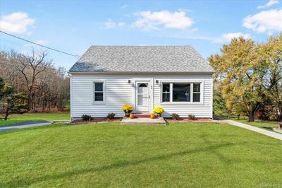 64 Highland Avenue, House other with 3 bedrooms, 1 bathrooms and null parking in Warwick NY | Image 2