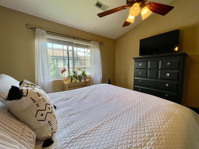647 Spring Valley Dr, Condo with 2 bedrooms, 2 bathrooms and null parking in Lewis Center OH | Image 17