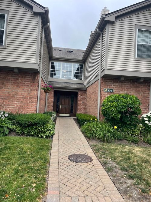 apt-2-124 White Oak Ct, Schaumburg, IL, 60195-3382 | Card Image