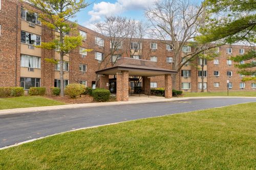 apt-203-1500 Robin Cir, Hoffman Estates, IL, 60169-1117 | Card Image