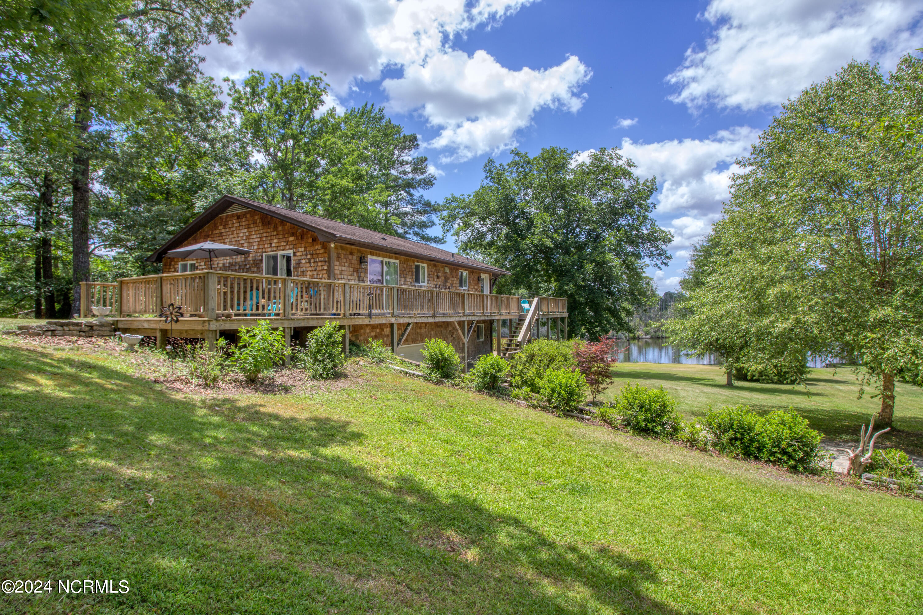 Creekwood Ln, Blounts Creek, NC 27814