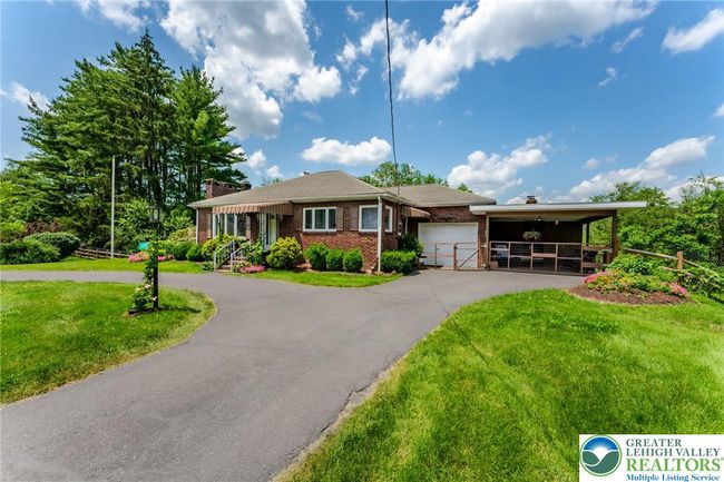 1571 Penn Dr, House other with 3 bedrooms, 2 bathrooms and null parking in Andreas PA | Image 6