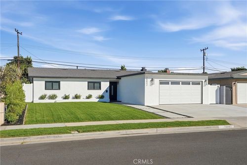 16842 Ross Ln, Huntington Beach, CA, 92647-5021 | Card Image