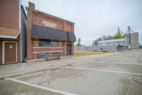 210 N Walnut St, STILLMAN VALLEY, IL, 61084-9046 | Card Image