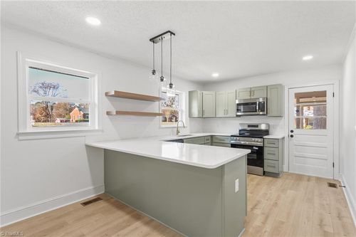 897 Bray Blvd, Asheboro, NC, 27205-7509 | Card Image