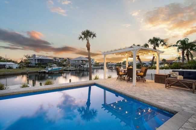 744 Spanish Main Dr, House other with 4 bedrooms, 3 bathrooms and null parking in APOLLO BEACH FL | Image 4