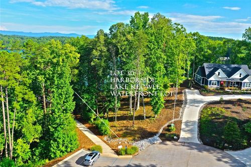 223 Squirrel Pt, Six Mile, SC, 29682-9694 | Card Image