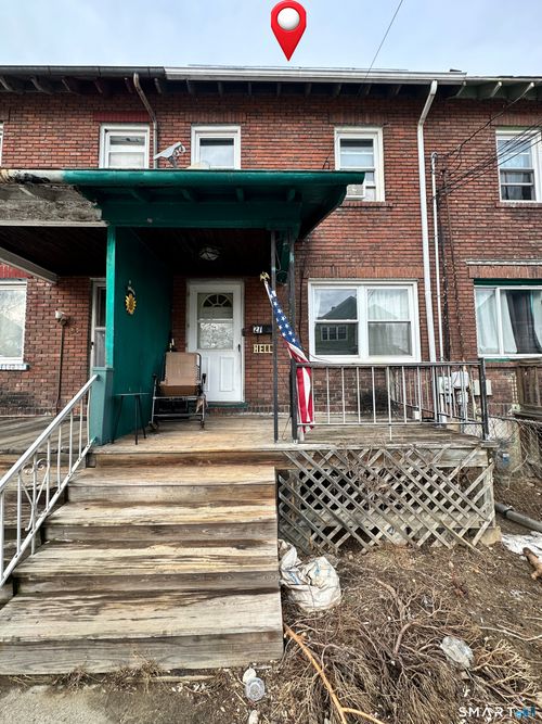 27 Ives St, Waterbury, CT, 06704-3728 | Card Image