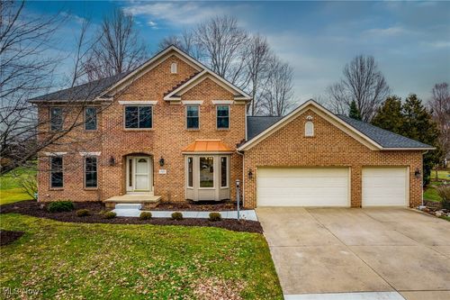 723 Berwick Court, Copley, OH, 44321 | Card Image