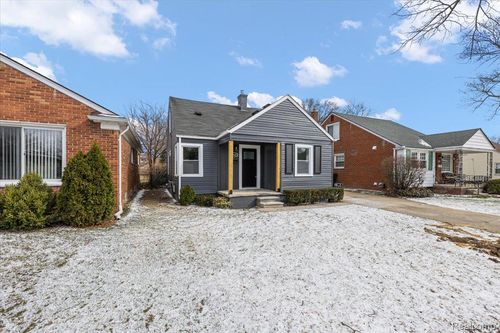 21625 Trombly St, Saint Clair Shores, MI, 48080-3976 | Card Image