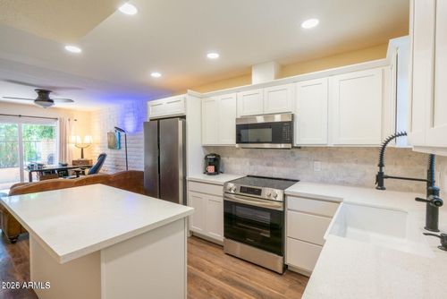 313-4800 N 68th St, Scottsdale, AZ, 85251-1102 | Card Image
