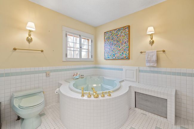 2nd level bathroom with soaking tub. | Image 36