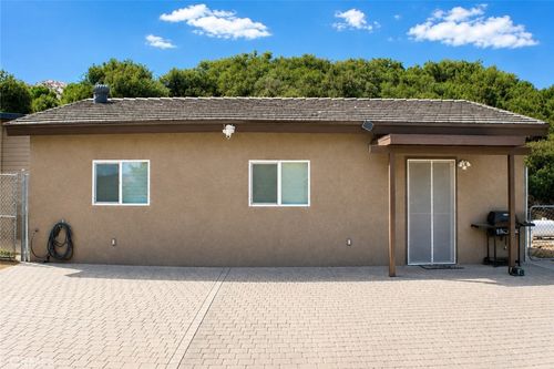 18414 Texas Canyon Rd, Santa Clarita, CA, 91390-1119 | Card Image