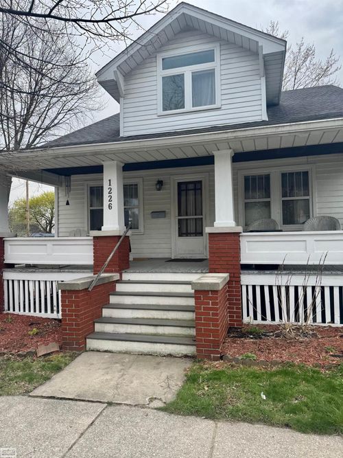 1226 Young St, Port Huron, MI, 48060-4310 | Card Image