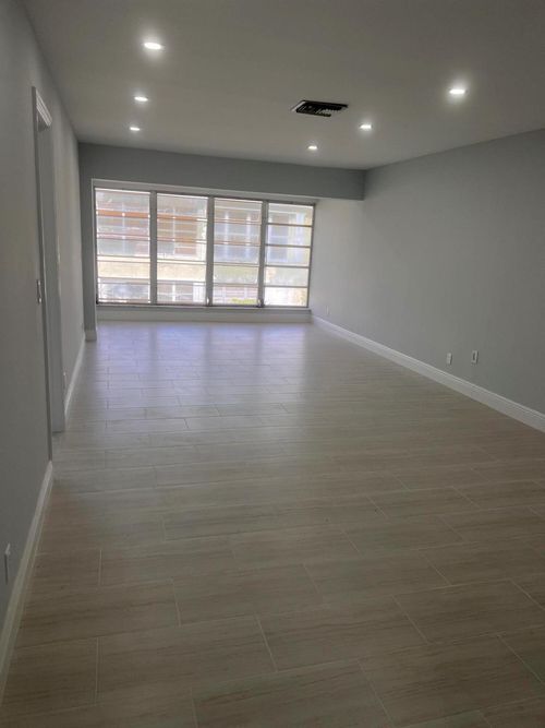 apt-203-1051 Orange Ter, Delray Beach, FL, 33445-5965 | Card Image