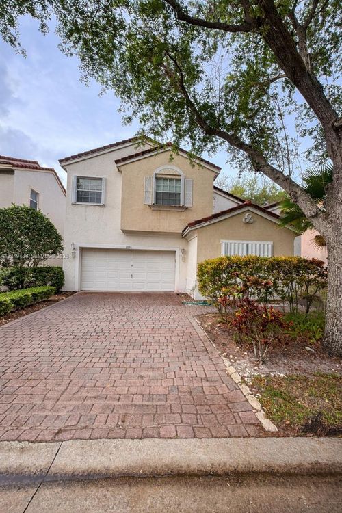 7558 Nw 17th Dr, Pembroke Pines, FL, 33024-1004 | Card Image