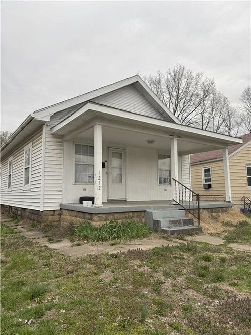 1212 Pine St, Middletown, OH, 45044-5750 | Card Image