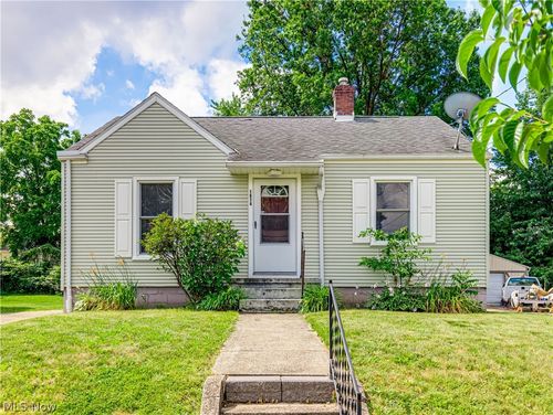 1874 Congo St, Akron, OH, 44305-3667 | Card Image