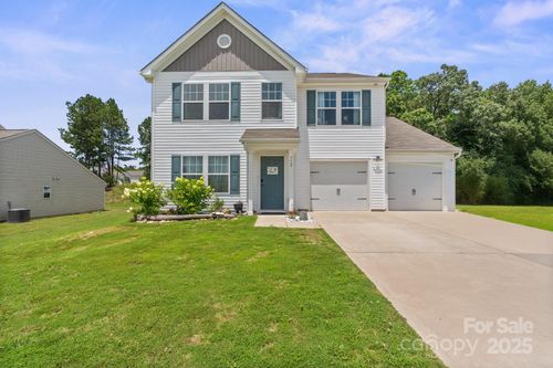 712 Coventry Dr, Albemarle, NC, 28001-8248 | Card Image