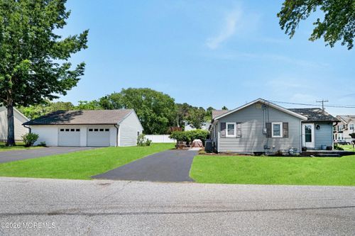 201 Commonwealth Blvd, Manchester, NJ, 08759-5631 | Card Image