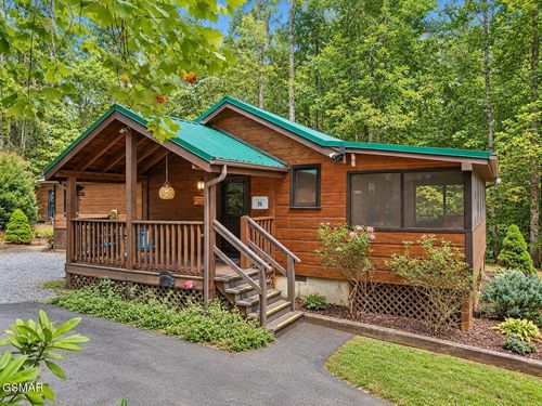 2364 Misty Ln, Sevierville, TN, 37876-7421 | Card Image