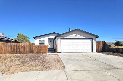 1040 S Porter St, Ridgecrest, CA, 93555 | Card Image