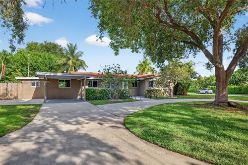 4000 Ne 22nd Ave, Lighthouse Point, FL, 33064-7314 | Card Image