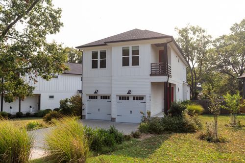 1613 Peerman Dr, Nashville, TN, 37206-1405 | Card Image