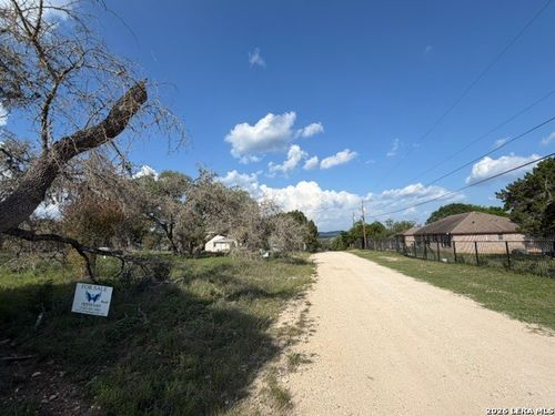 450 Park Drive, Bandera, TX, 78003 | Card Image