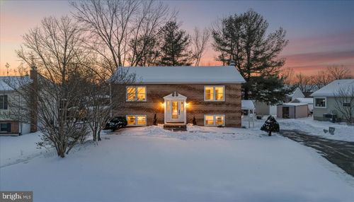 110 Elaine Dr, WINCHESTER, VA, 22602-7652 | Card Image