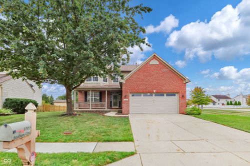 10165 Bootham Close, Fishers, IN, 46038-5773 | Card Image