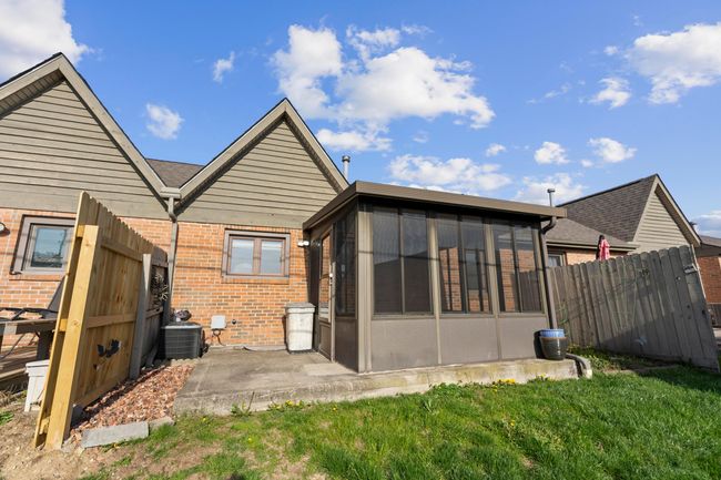 5796 Thada Ln, Condo with 1 bedrooms, 2 bathrooms and null parking in Columbus OH | Image 34
