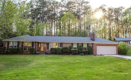 110 Pinewood Way, DALTON, GA, 30721-8266 | Card Image