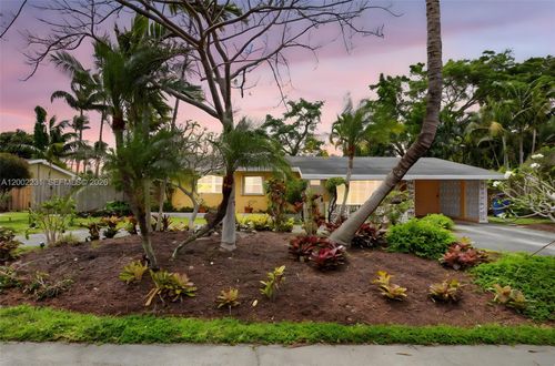 408 Nw 21st St, Wilton Manors, FL, 33311-3822 | Card Image