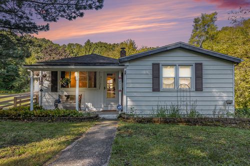 55116 55th St, Lawrence, MI, 49064-9310 | Card Image