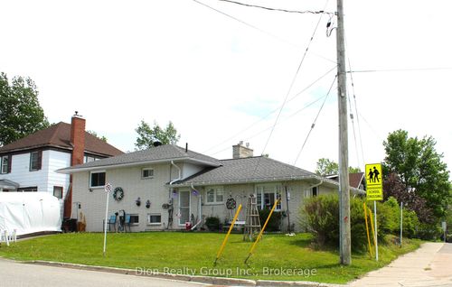 41 Tower St, Kirkland Lake, ON, P2N1P3 | Card Image