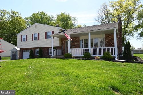 2345 Crestview Ln, Aston, PA, 19014-1608 | Card Image