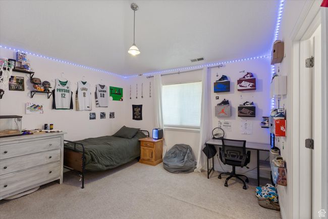 Bedroom with access to Jack and Jill bathroom | Image 18